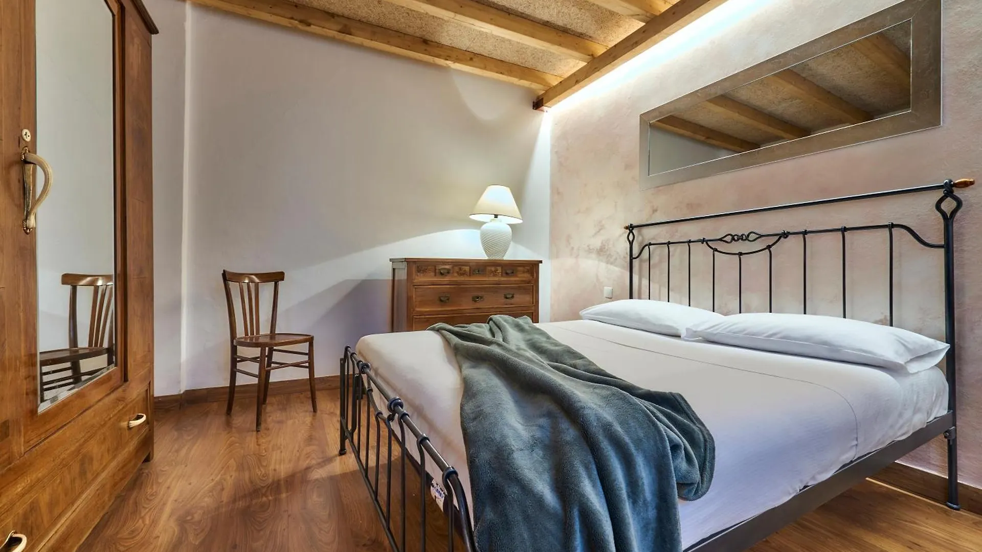Casa “La Contrada” Villa Varenna